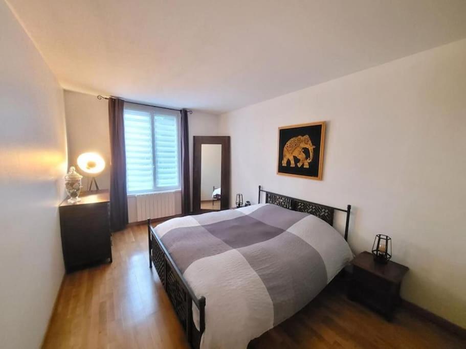 De 90m² Situe Dans Le Vieux-lille. Lille