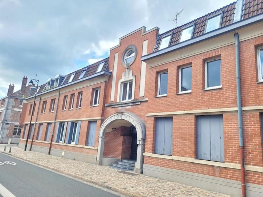 De 90m² Situe Dans Le Vieux-lille. Apartment