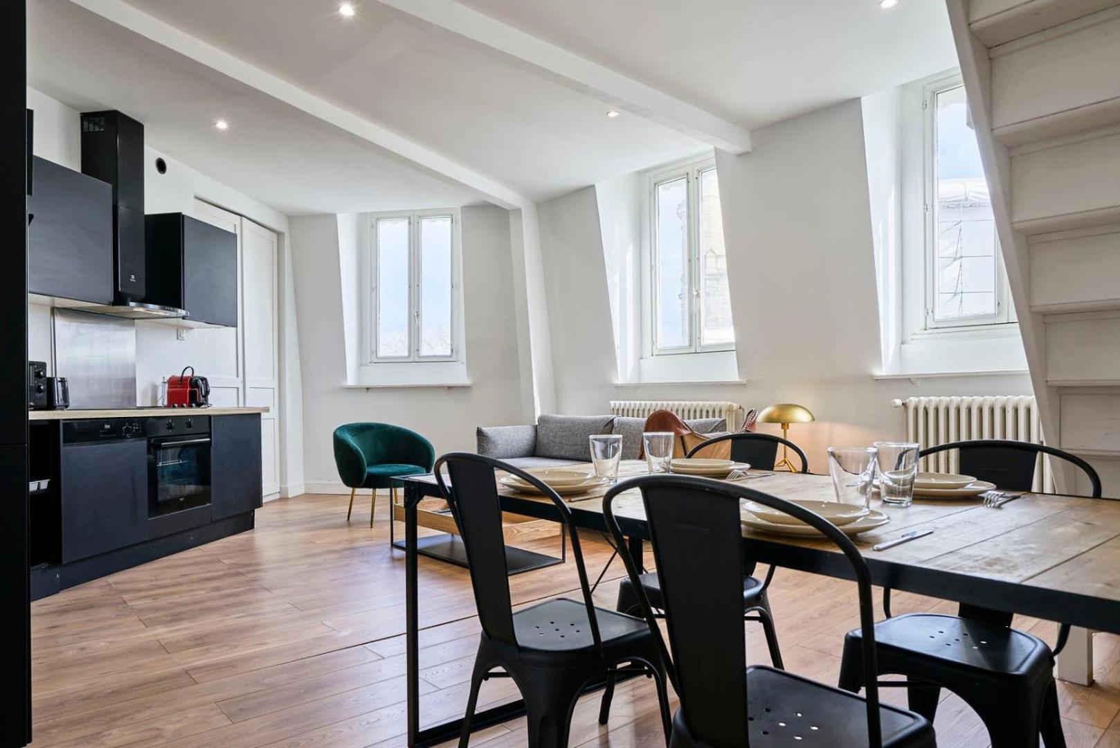 Apartment Duplex 2 Bedrooms 2 Bath *