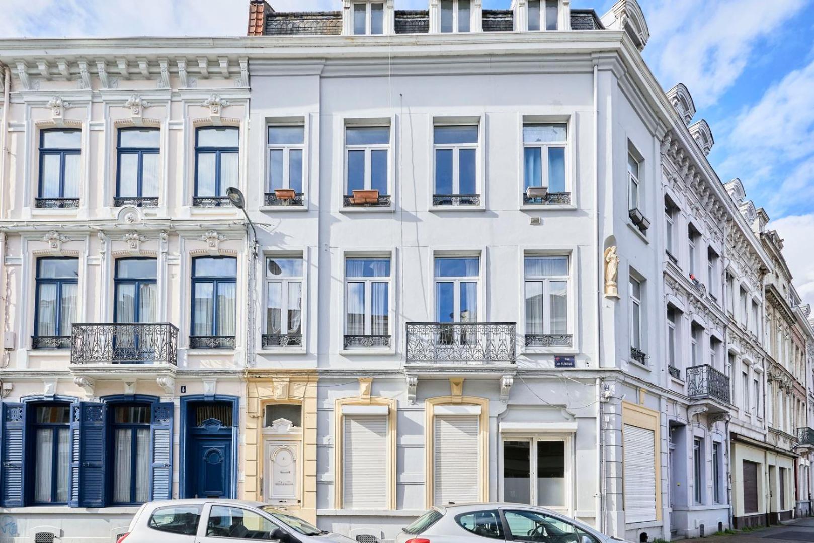 Duplex 2 Bedrooms 2 Bath Apartment *
