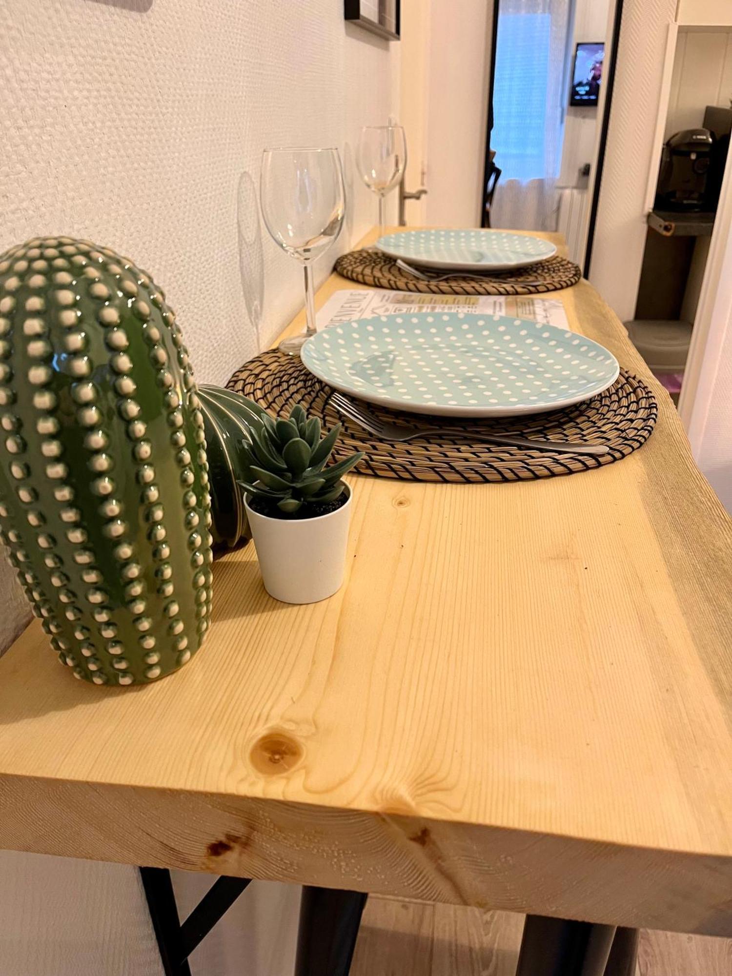 Apartment Au Colbvert - La Catho' - Vauban - Metro - Netflix - Wifi *