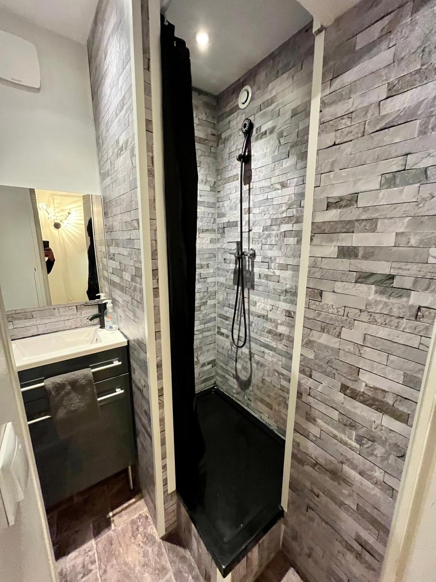 Apartment Au Colbvert - La Catho' - Vauban - Metro - Netflix - Wifi *