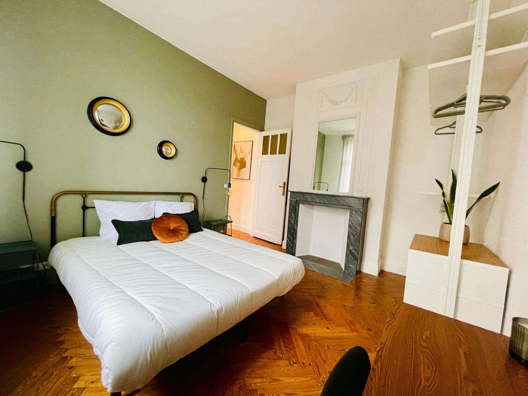 Le 52 - De Gamme Plein Centre - Parking Appartement *