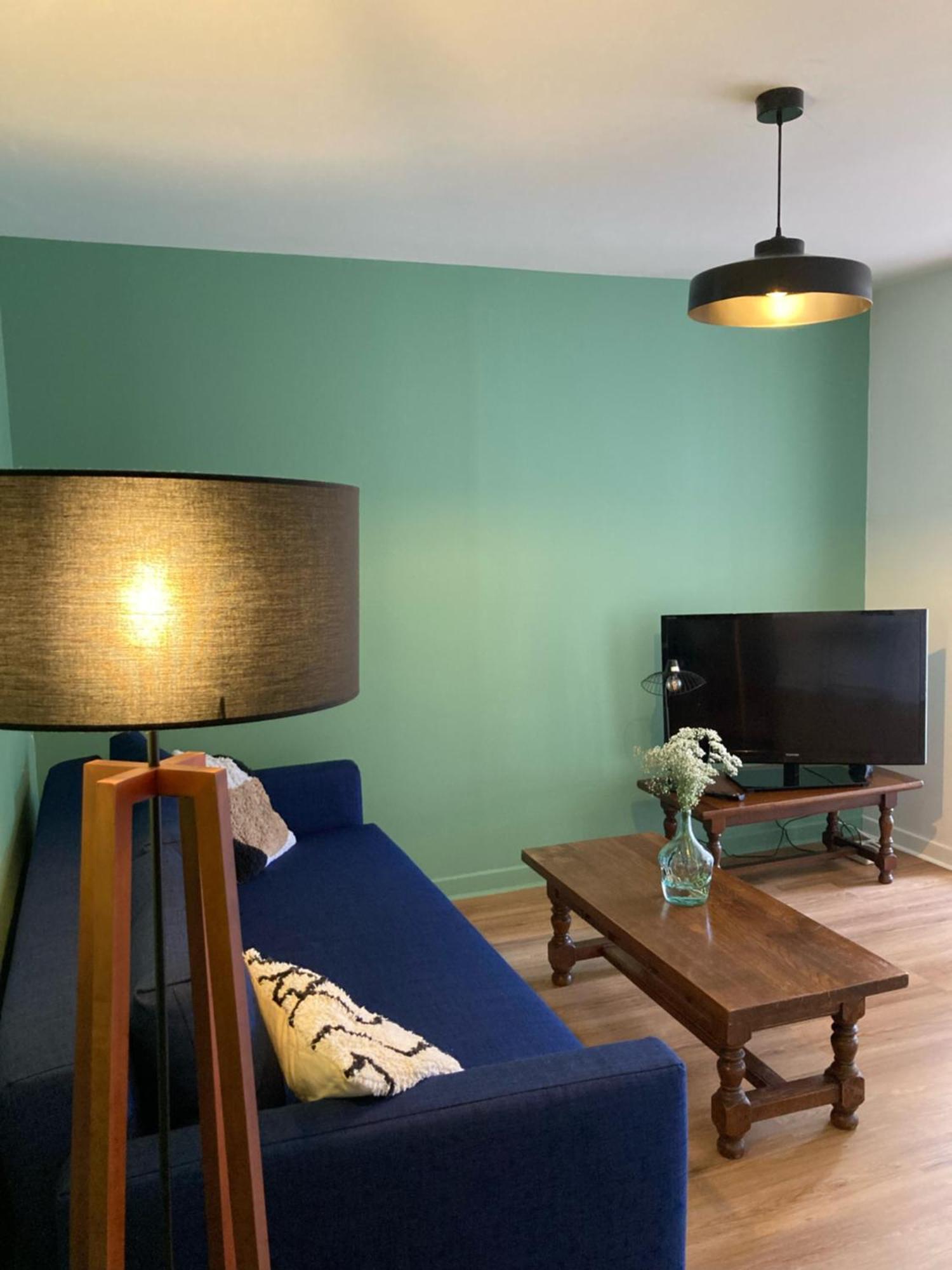 The Red And Green Shelter Apartment