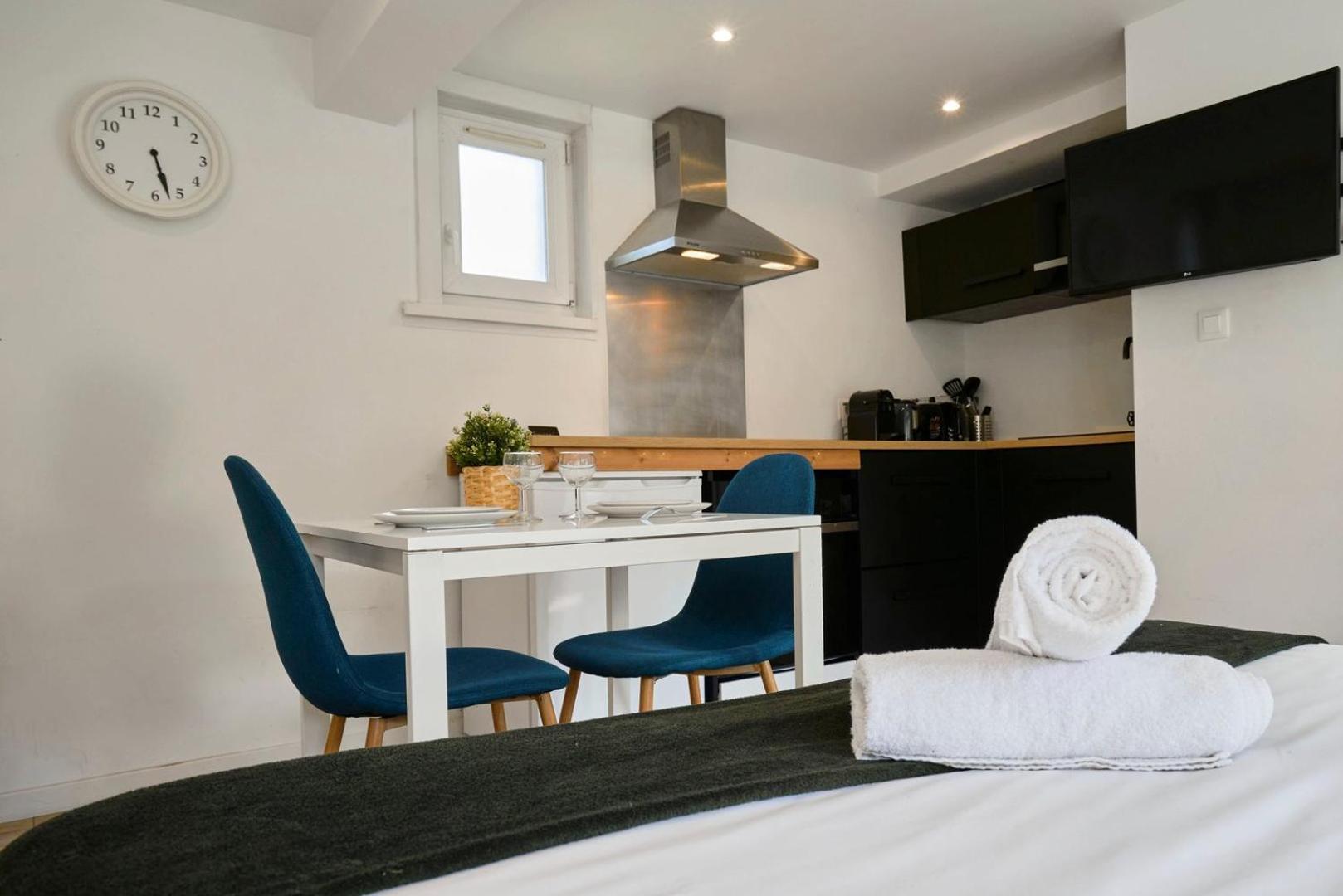 Hypercentre Gares - Small Apartment Lille