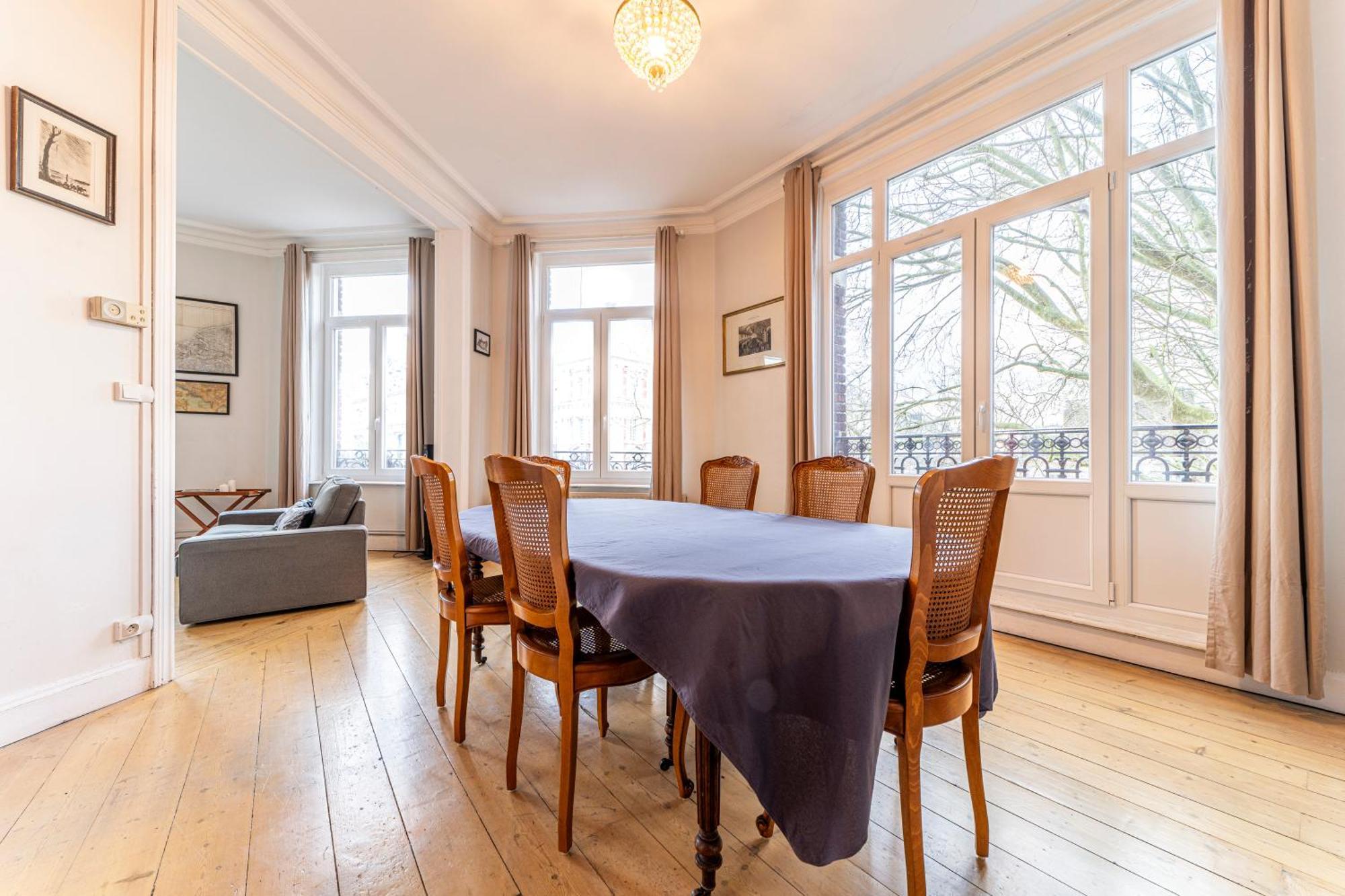 Apartment Haussmannien - - 100m2 Lille
