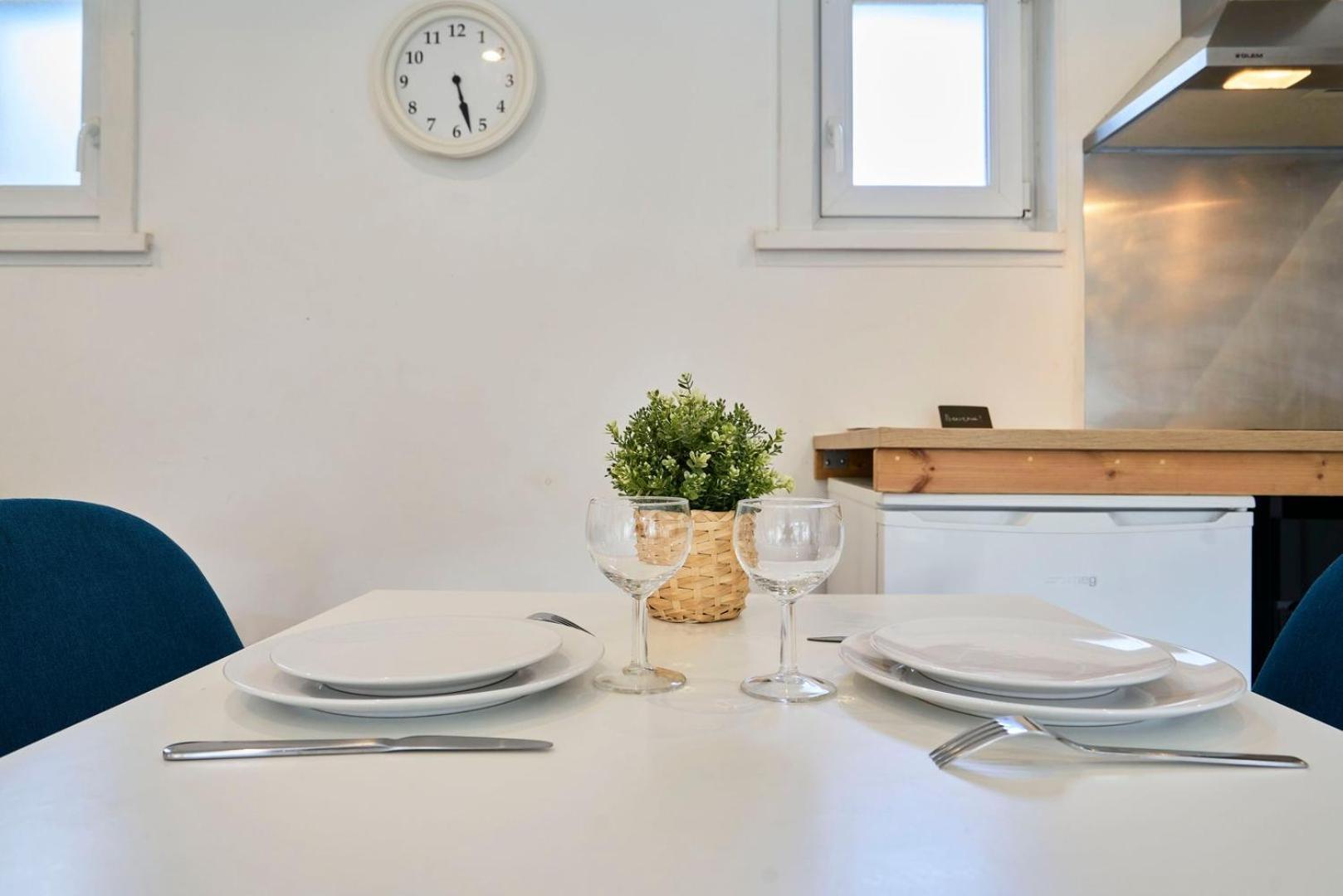 Hypercentre Gares - Small Apartment