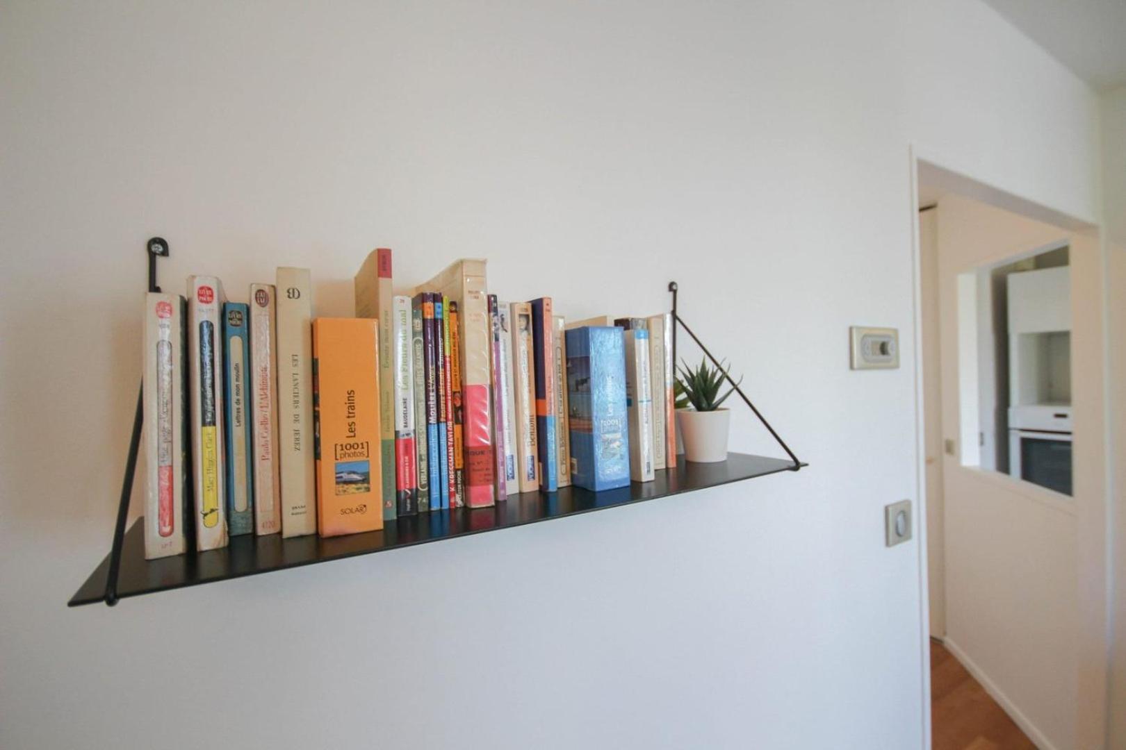 Appartement 2ch Elevator, Terrace, Private Parking. *