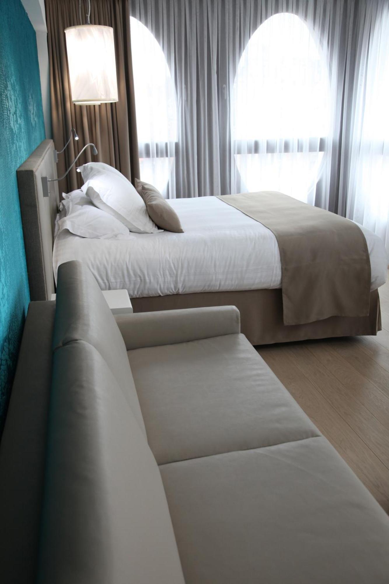 Hotel Western Premier Why