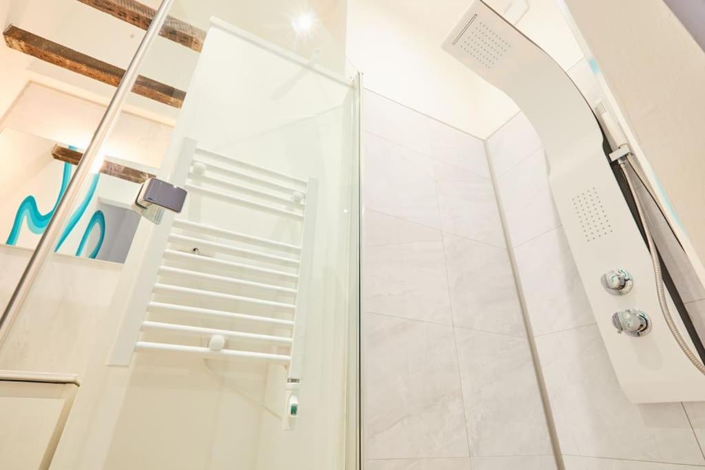 Nouveaute ! T3 Avec Decor Moderne, Wifi * Lille