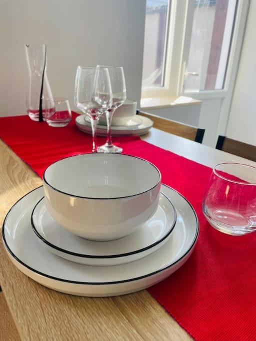 Apartment Charming Flat Ideal Location, 2 Bedroom 5 Pers Max *