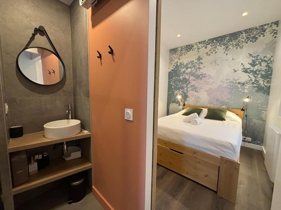 Appartement Vieux-lille - Deux Pieces De Charme