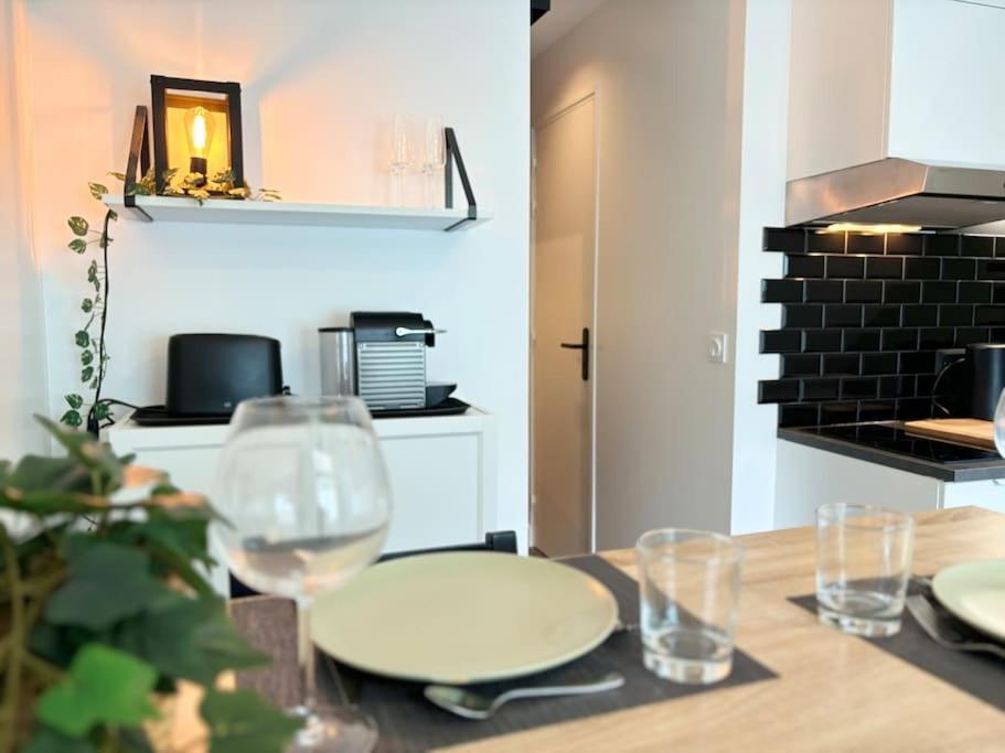 Apartment Vieux-lille - Deux Pieces De Charme Lille