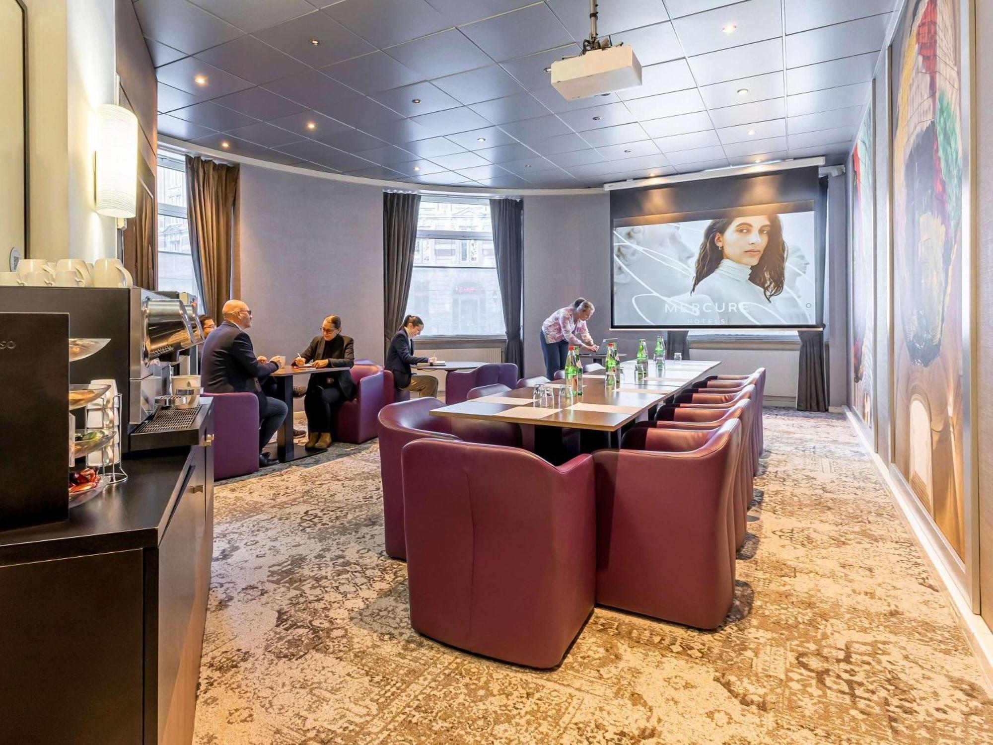 Mercure Centre Grand Place Hotel 4*