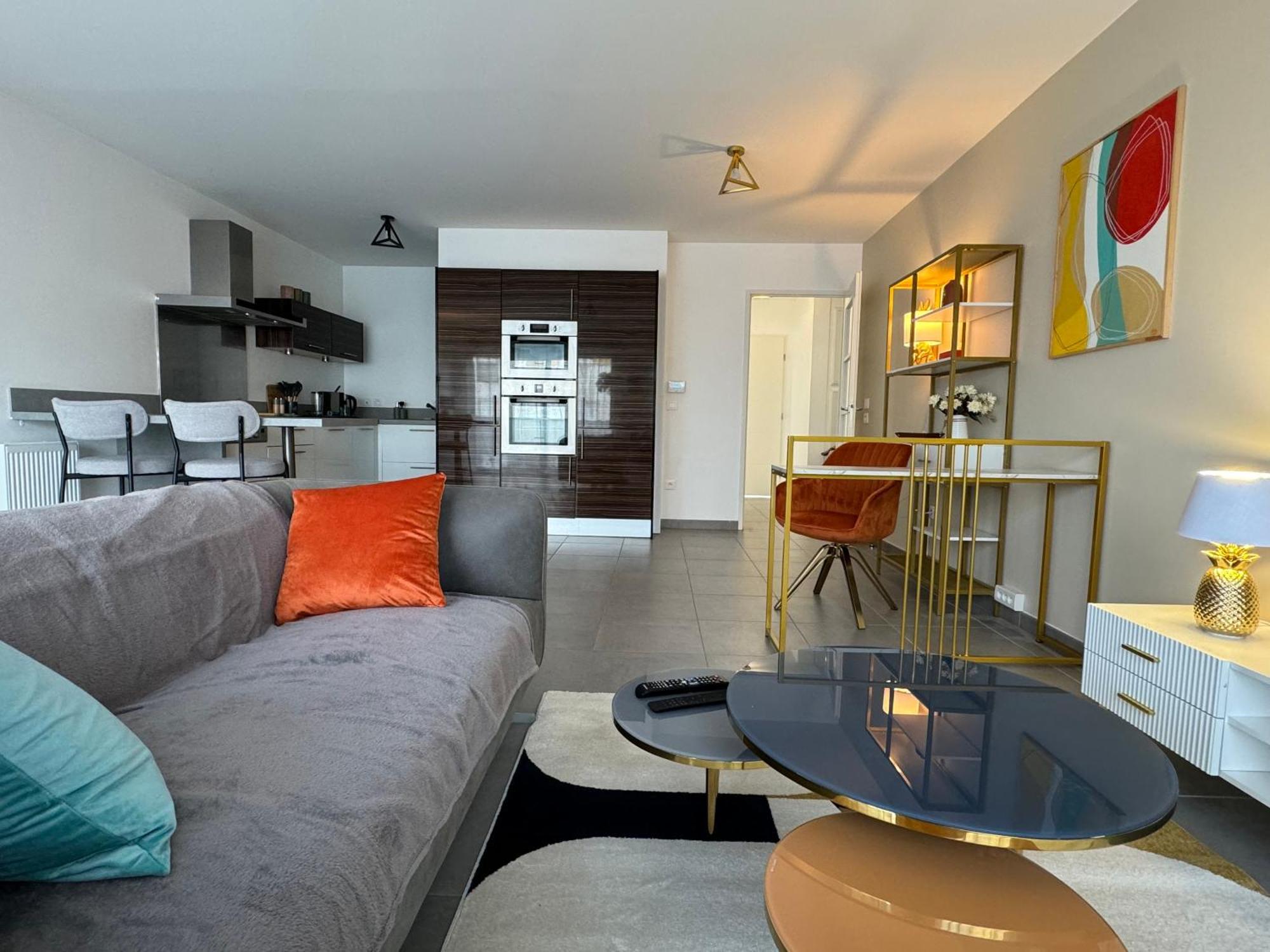 Romarin-gares Apartment Lille