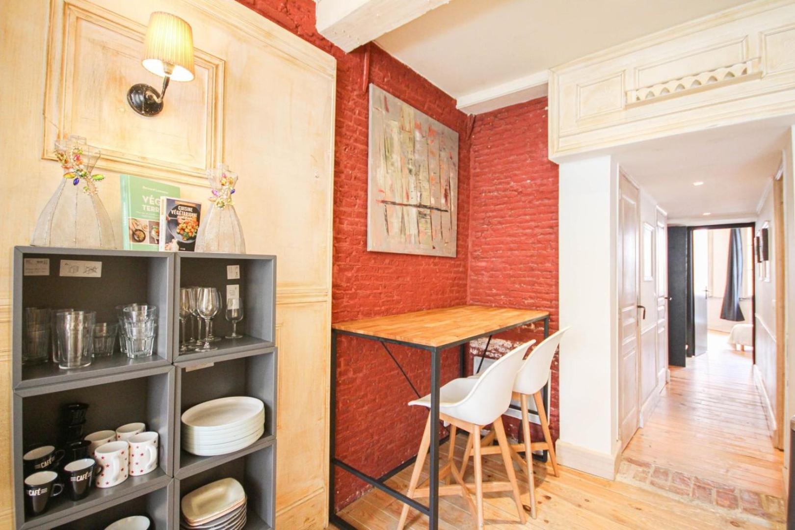 Old Town - Nice And Functional Apt Apartment