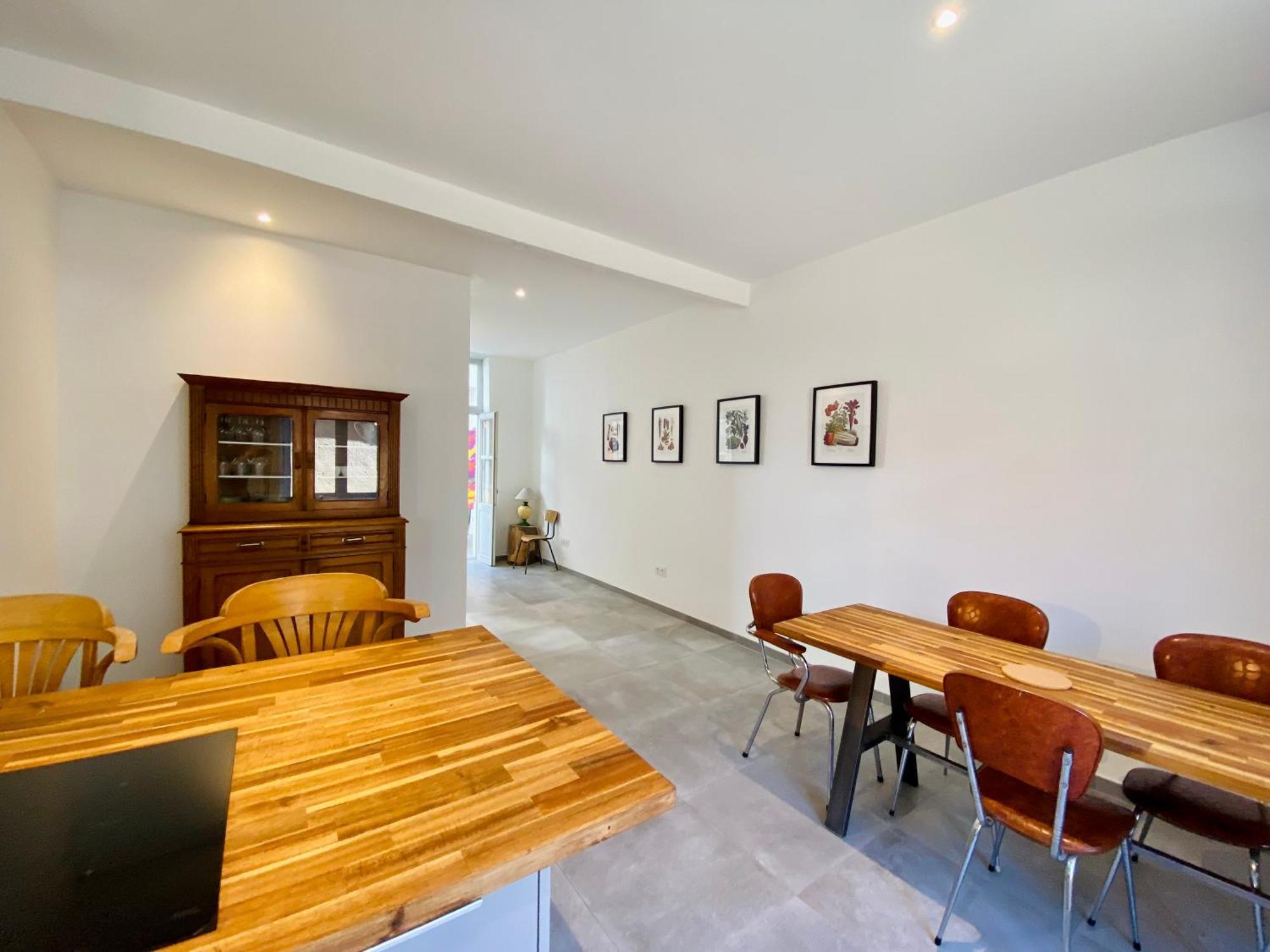Oasis Urbaine - Spacieux Et Calme Avec Patio *