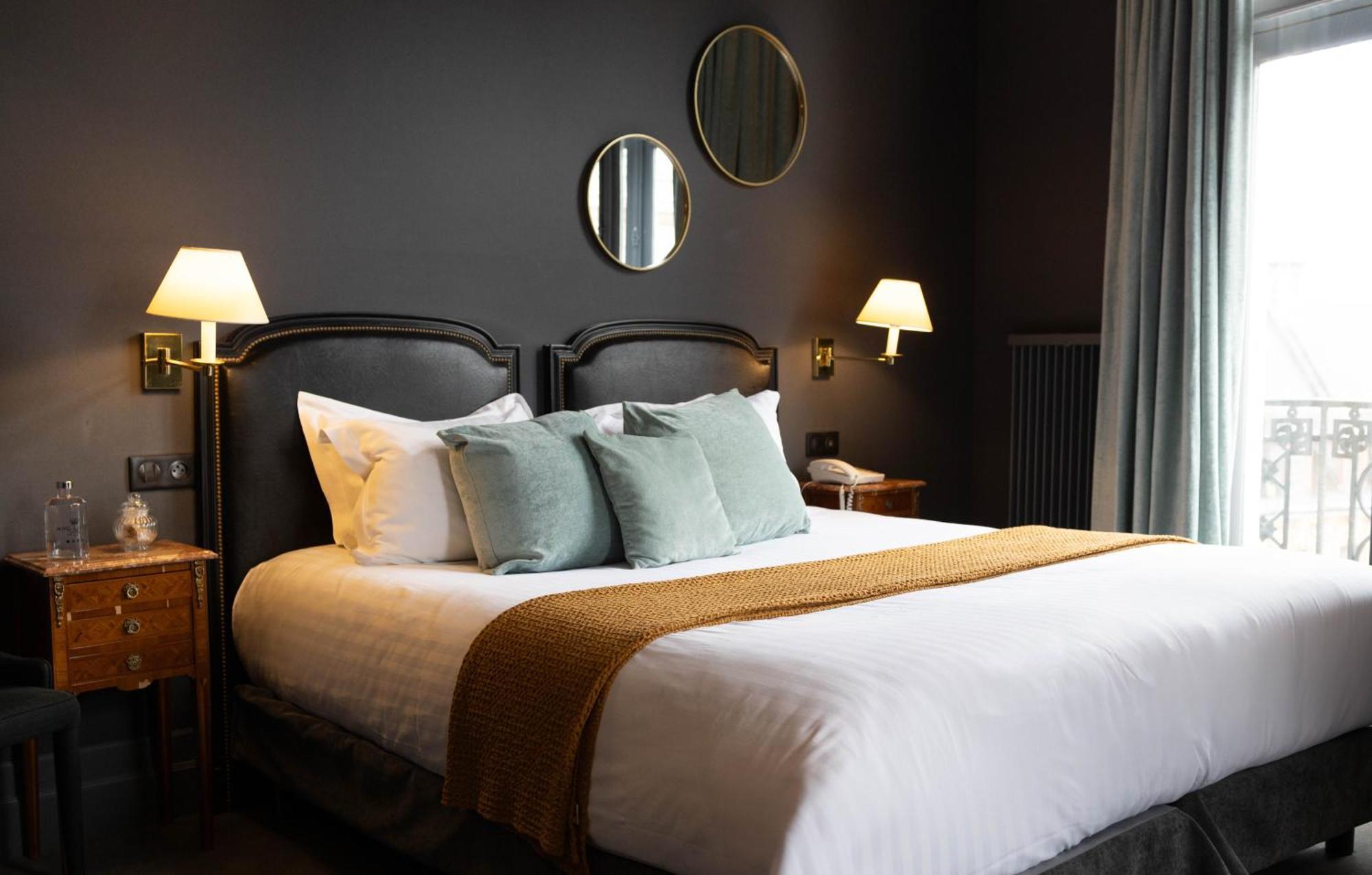 Carlton Hotel 4*