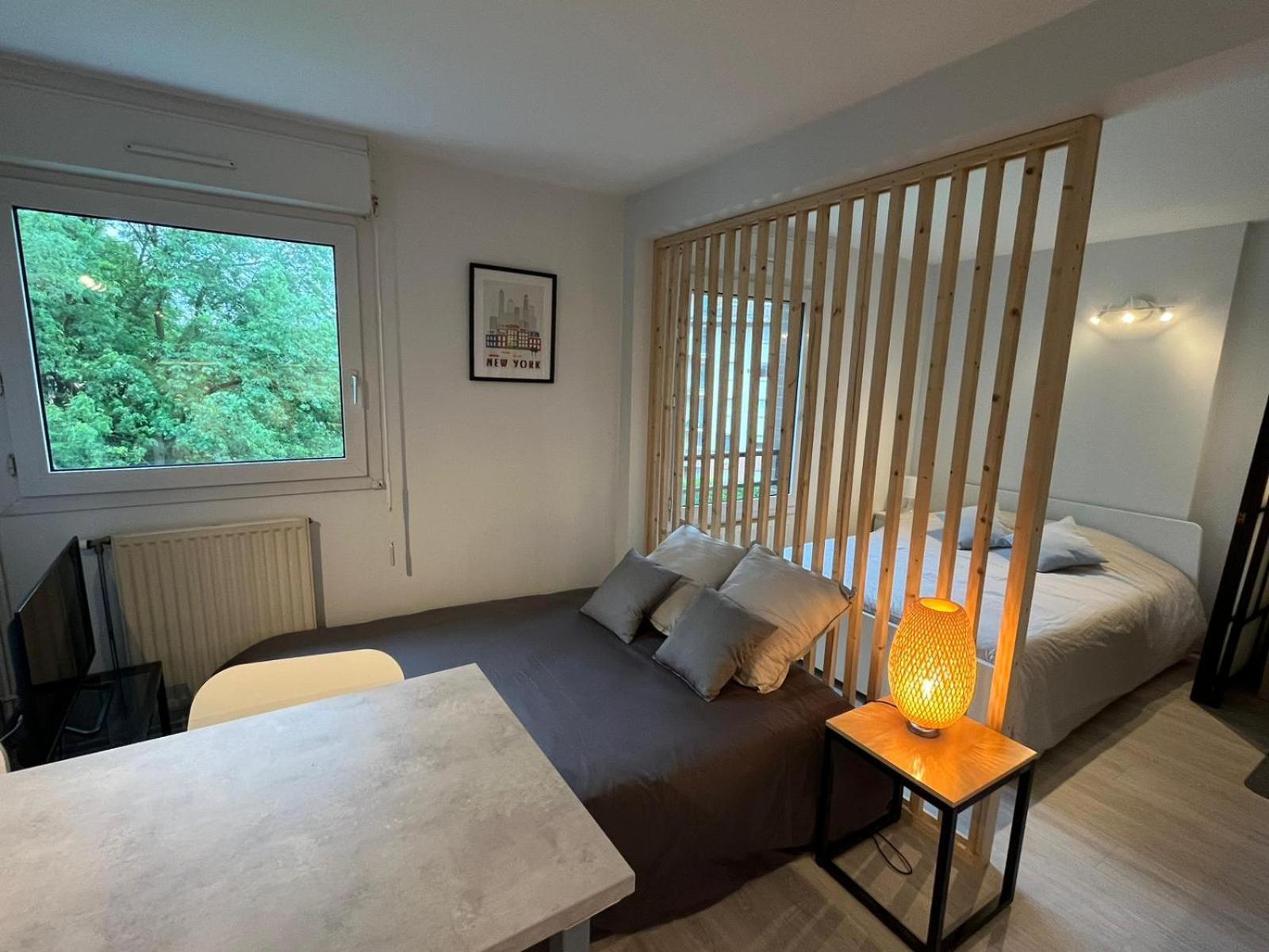 Vauban T1 Calme Avec Parking Privatif Apartment