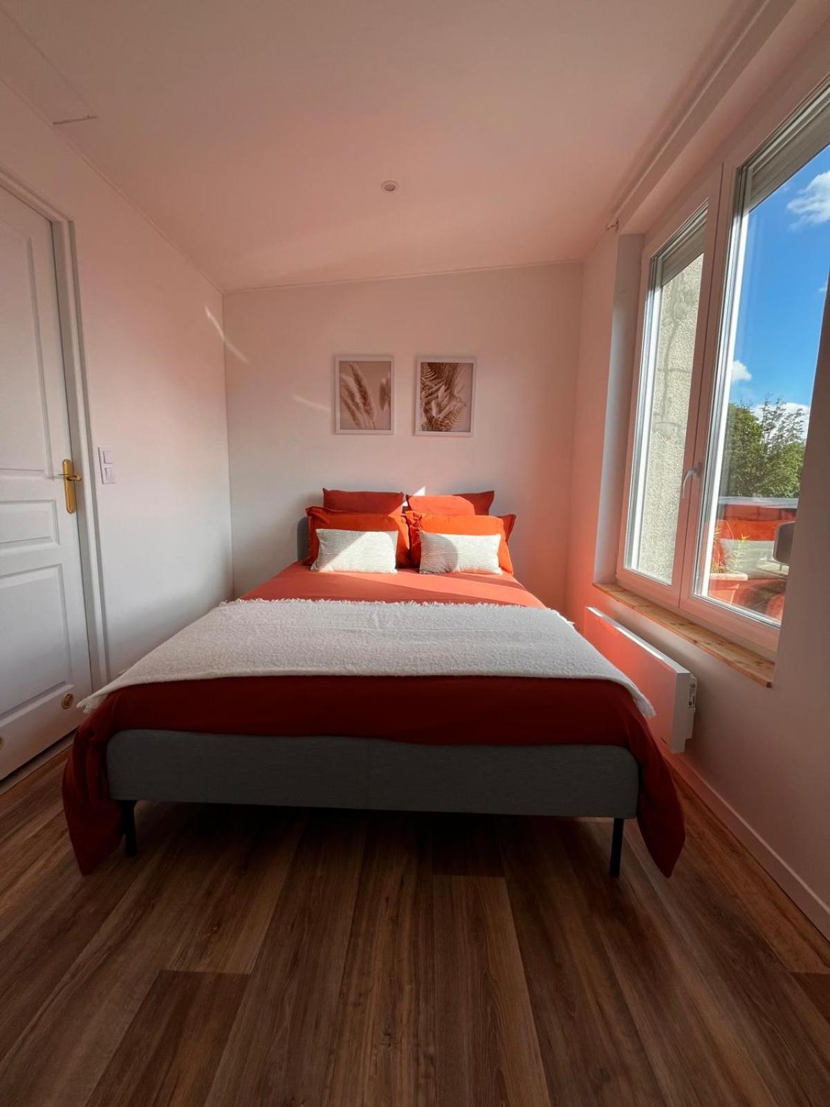 Appartement -la Madeleine- Proche Gares De *