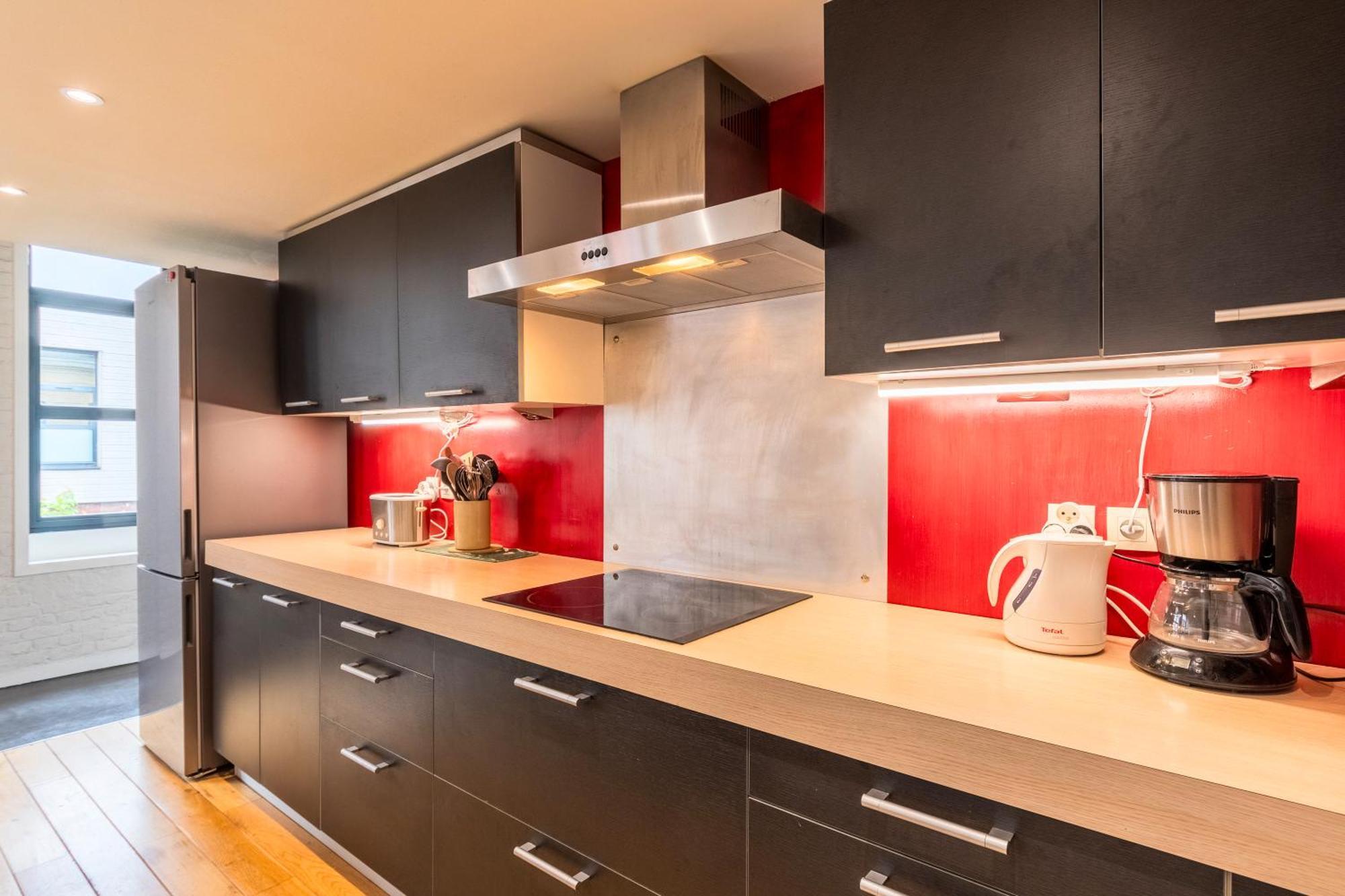 Apartment Modern Loft 2-8 People, *