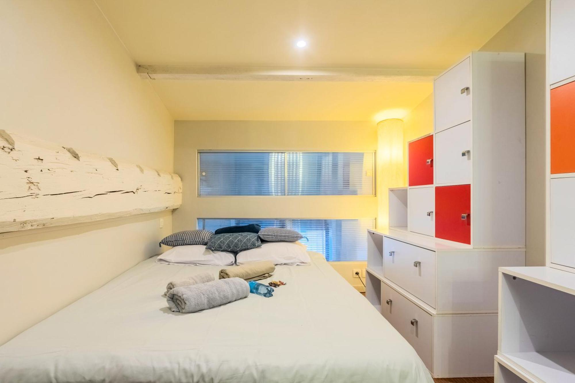 Apartment Modern Loft 2-8 People,