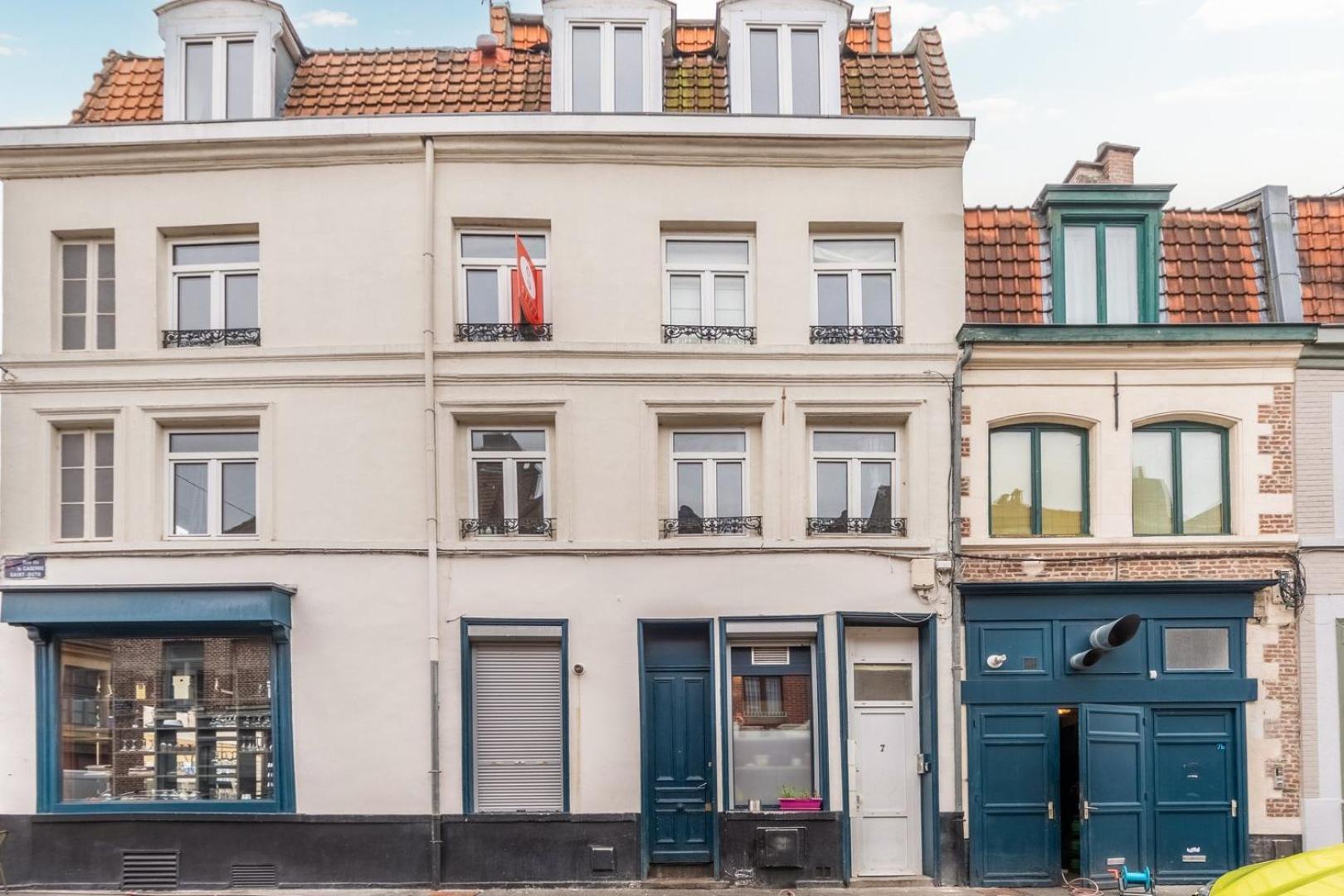 Functional & Equipped Duplex Studio, Old Lille