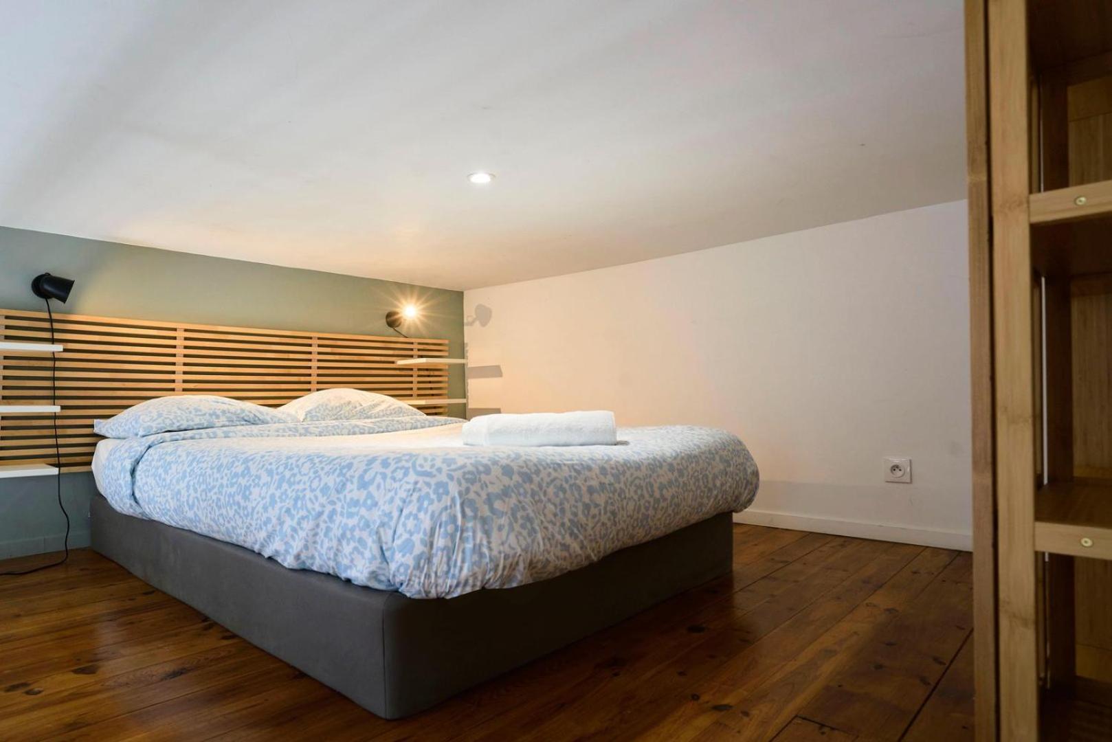 Beaux Arts : Equipe En Mezzanine Appartement
