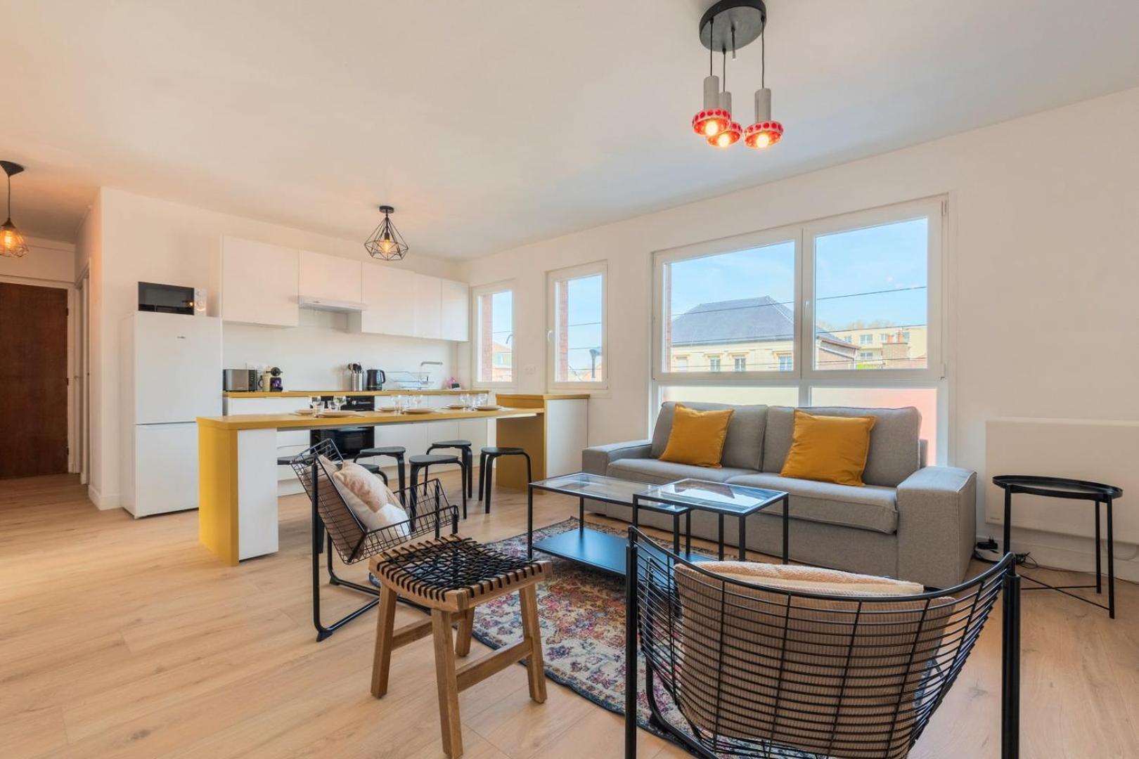 3 Bedroom Near Chu And Center Apartment