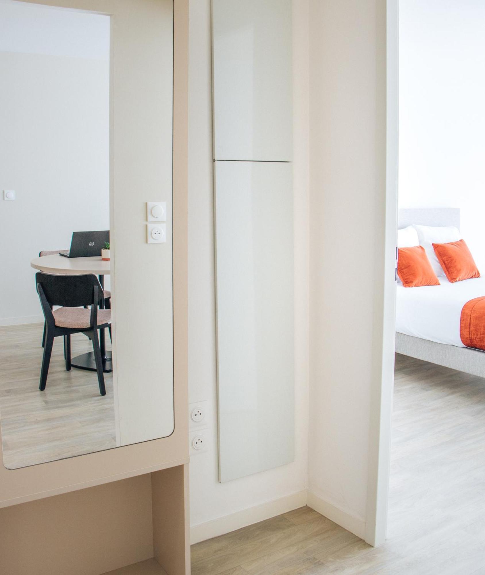 Twenty Business Flats - Bayard Aparthotel *