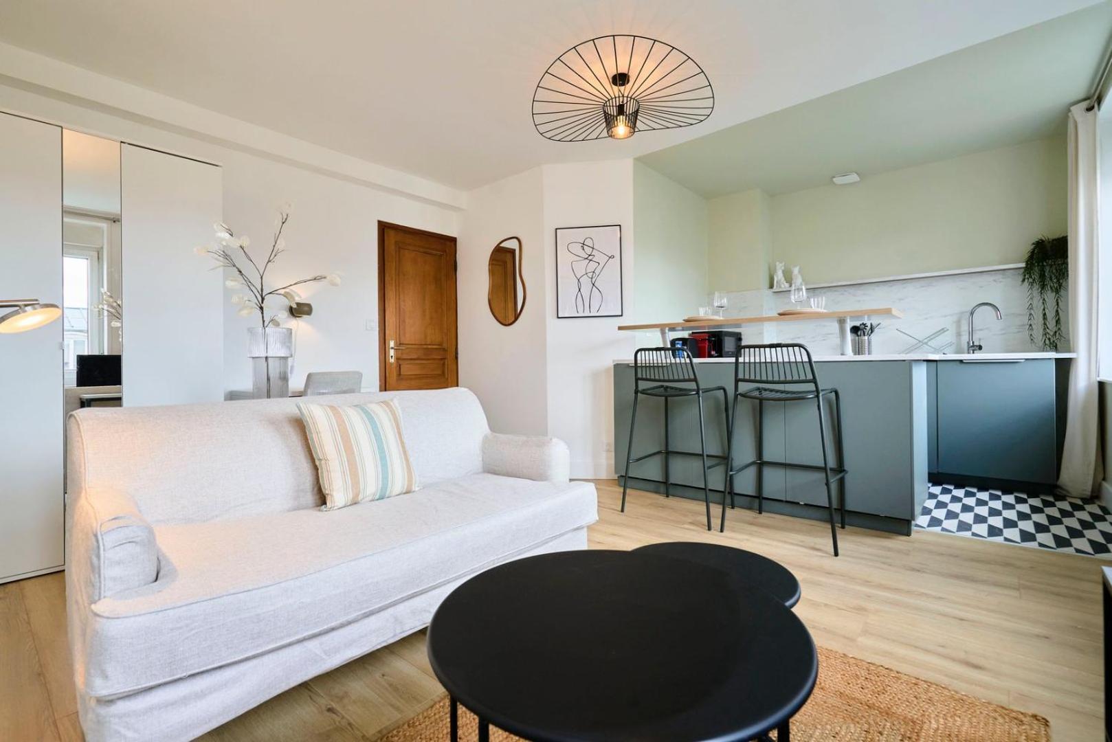 Proche Metro Apartment