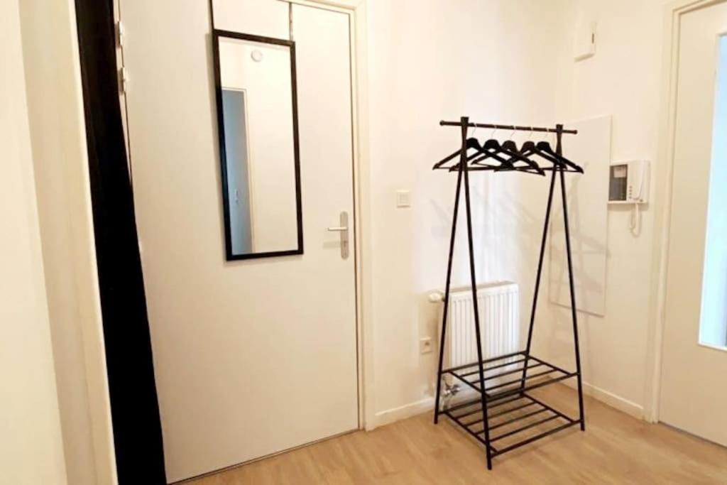 Proche Chu Avec Balcon Et Parking Appartement *