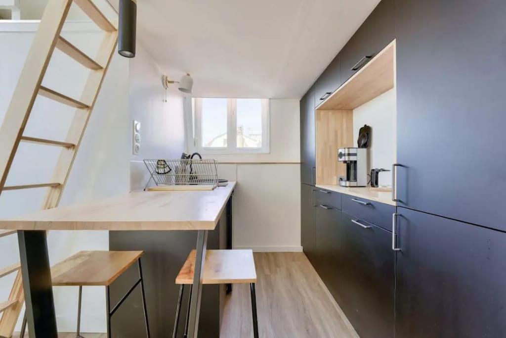 Avec Mezzanine Pour 2 Personnes Appartement *