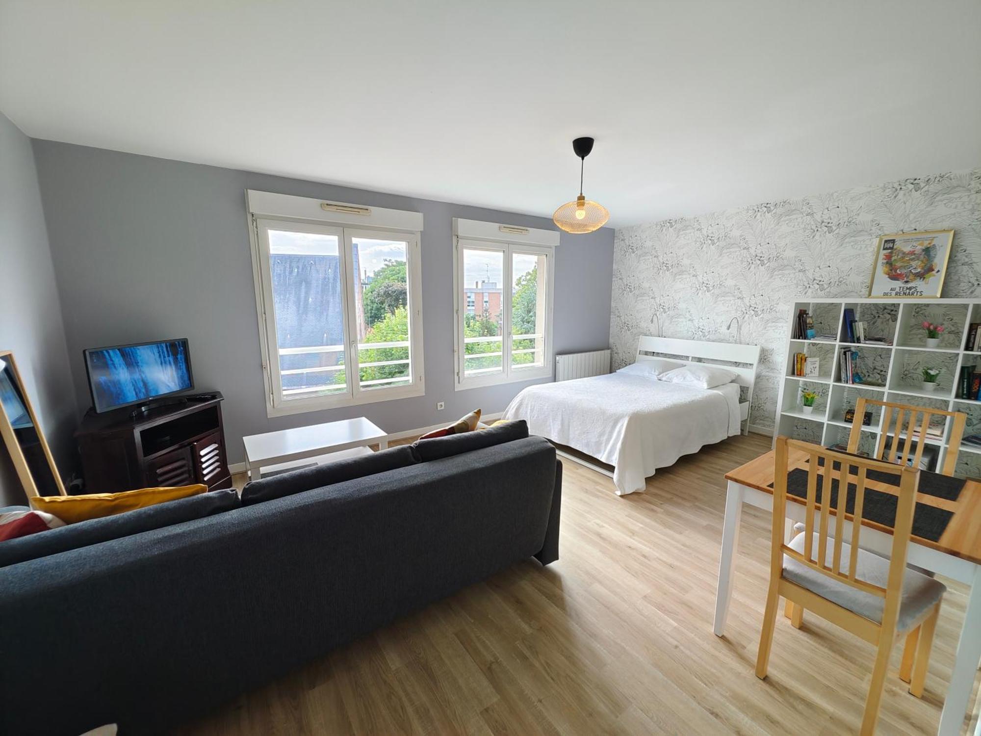 Botanique Apartment