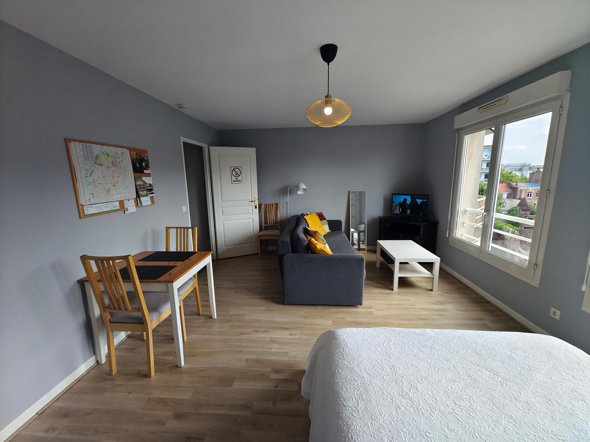 Botanique Apartment