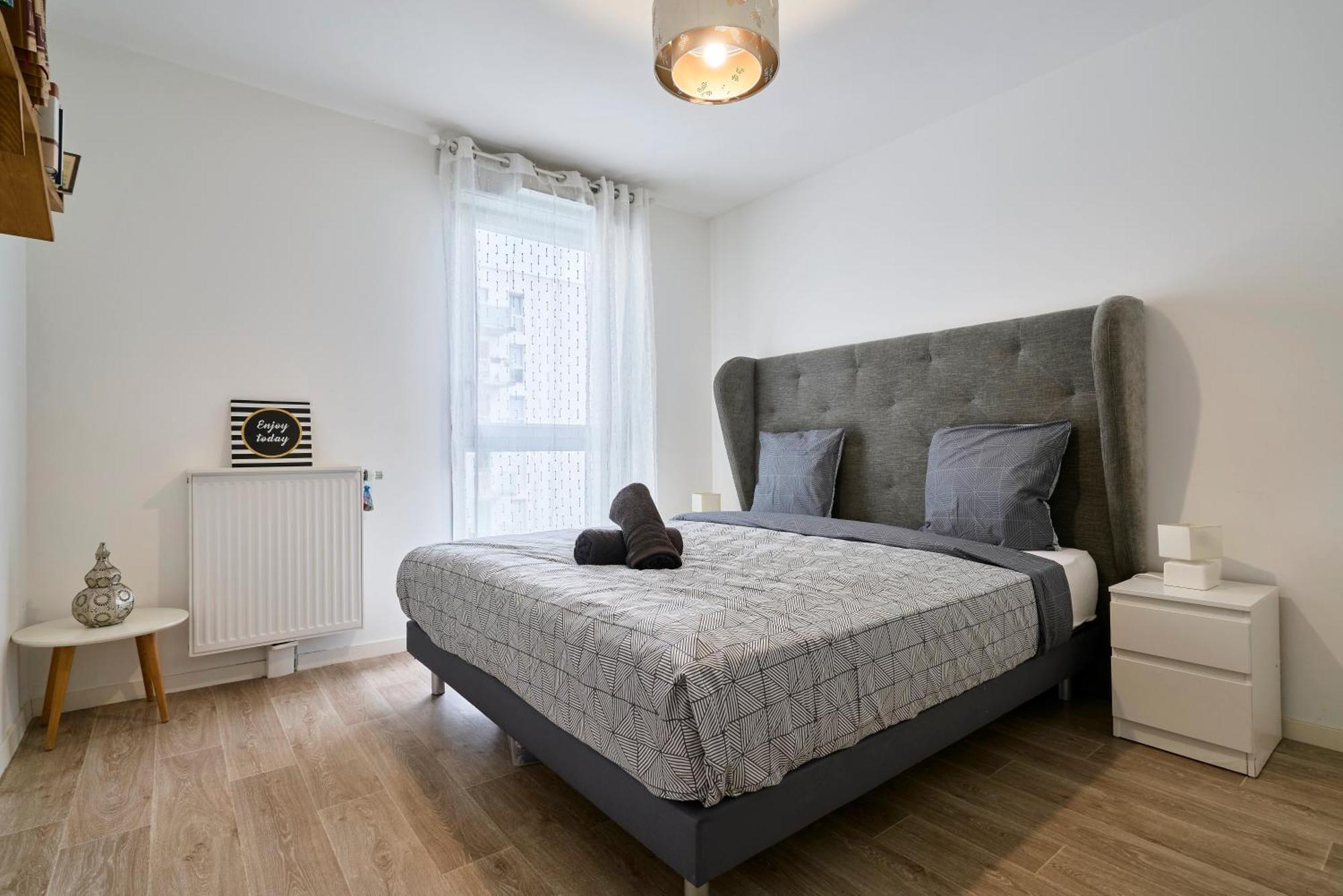 Apartment T4 Moderne Et Spacieux A *