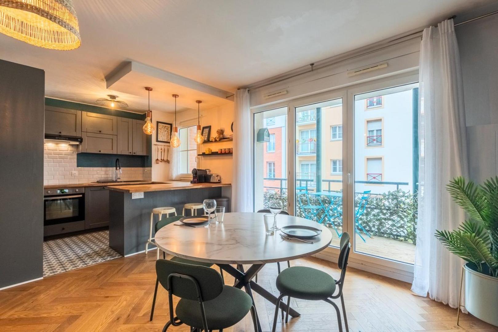 Bel Bien Situe Avec Balcon Et Parking Apartment *