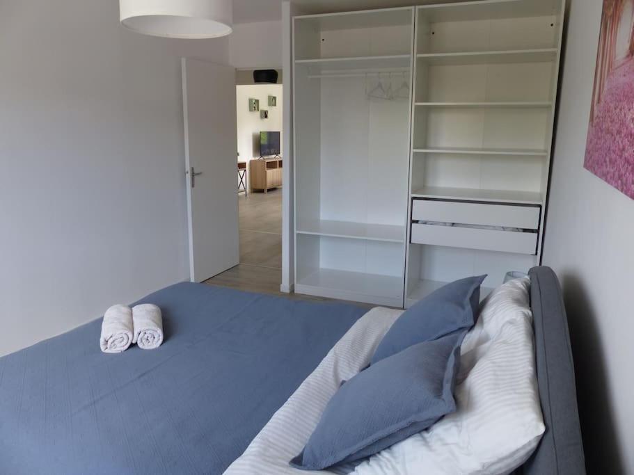 Appartement Avec 2 Et Parking Prive *
