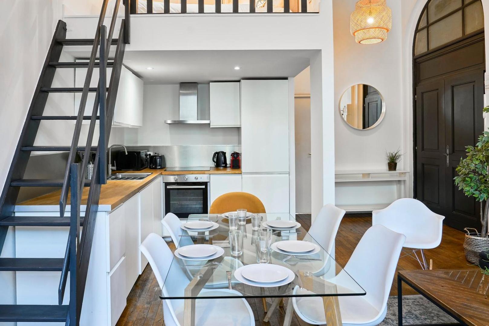 Bright 3-bedroom 2-bathroom Flat.