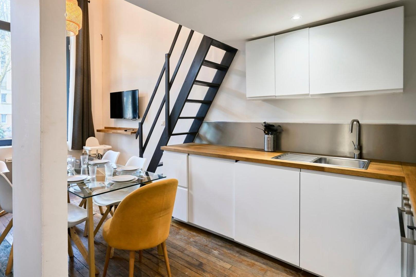 Bright 3-bedroom 2-bathroom Flat. Apartment