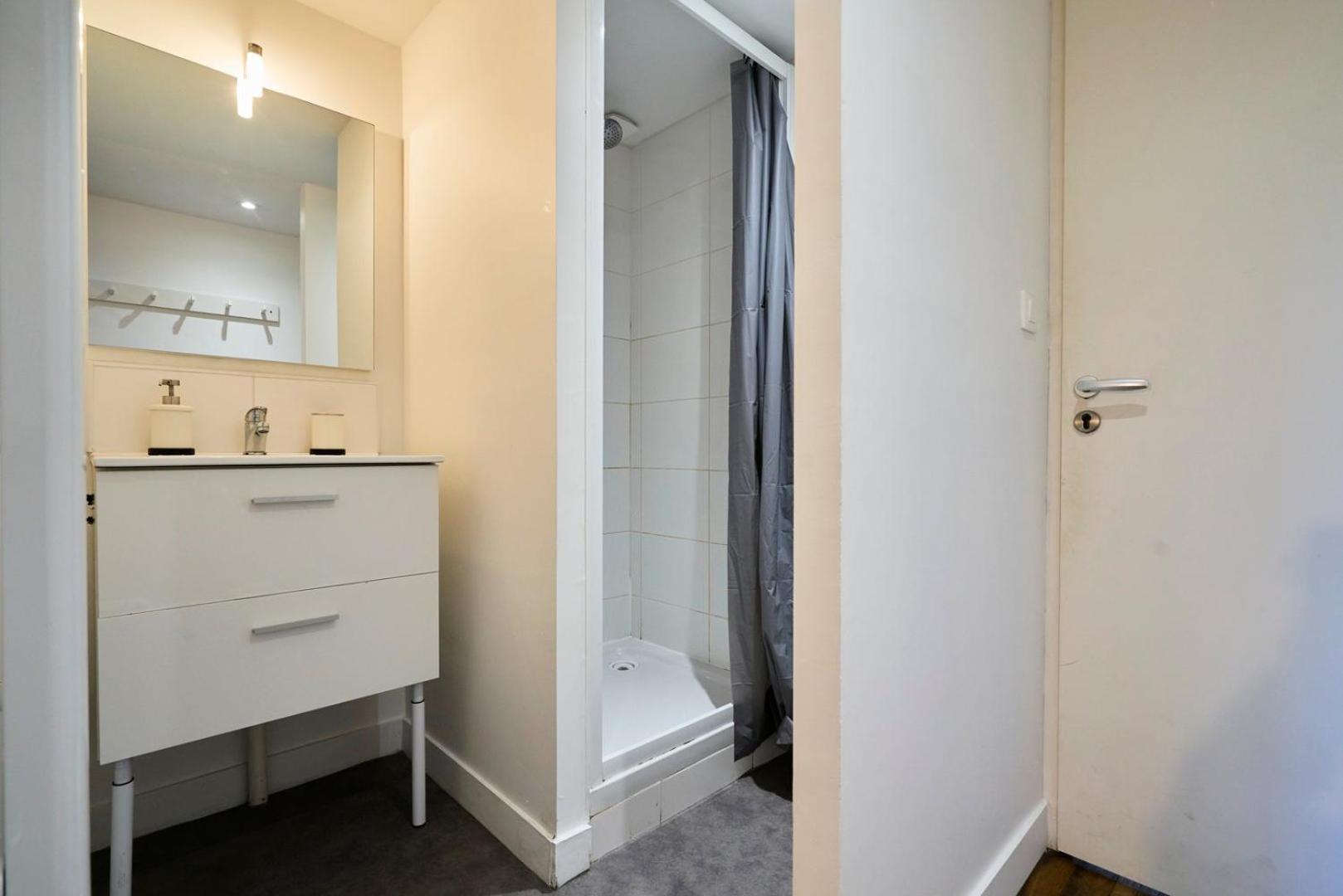 Apartment Bright 3-bedroom 2-bathroom Flat. Lille