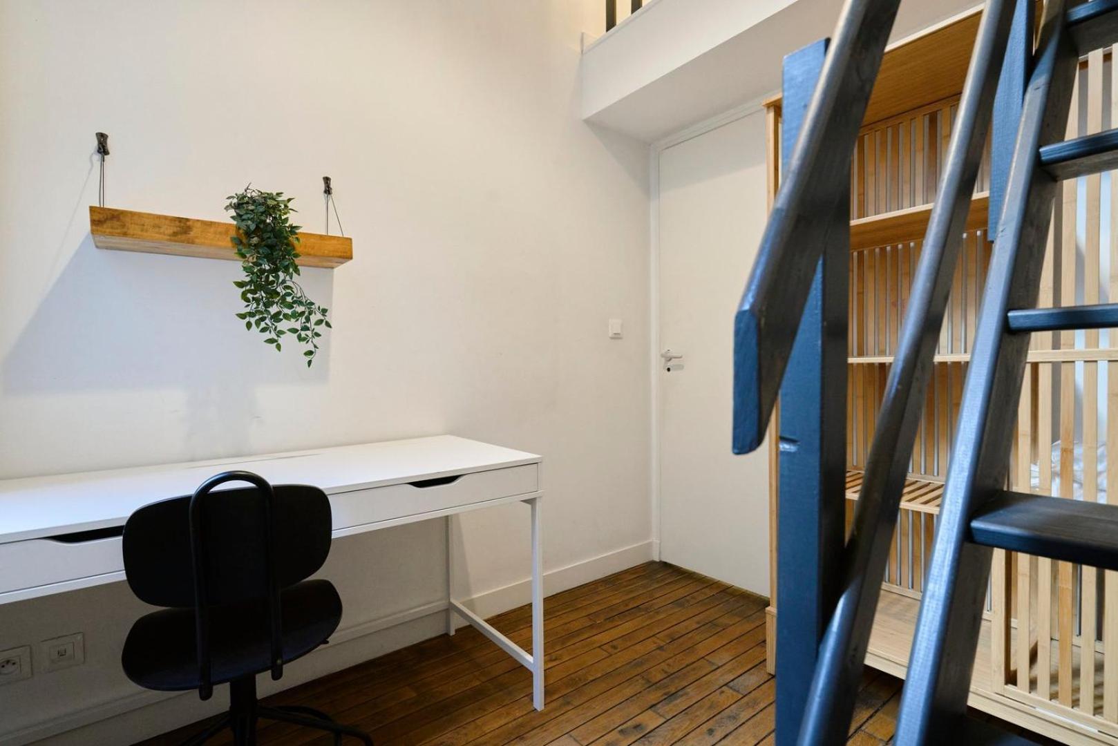 Apartment Bright 3-bedroom 2-bathroom Flat.