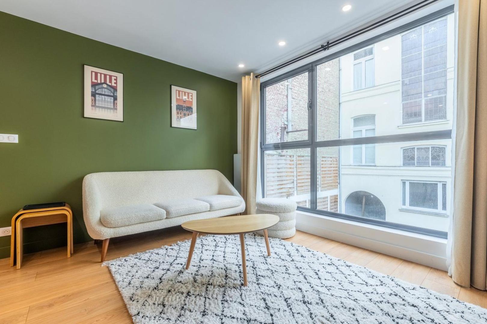 Apartment 2 Proche Vieux Lille, Avec Parking *