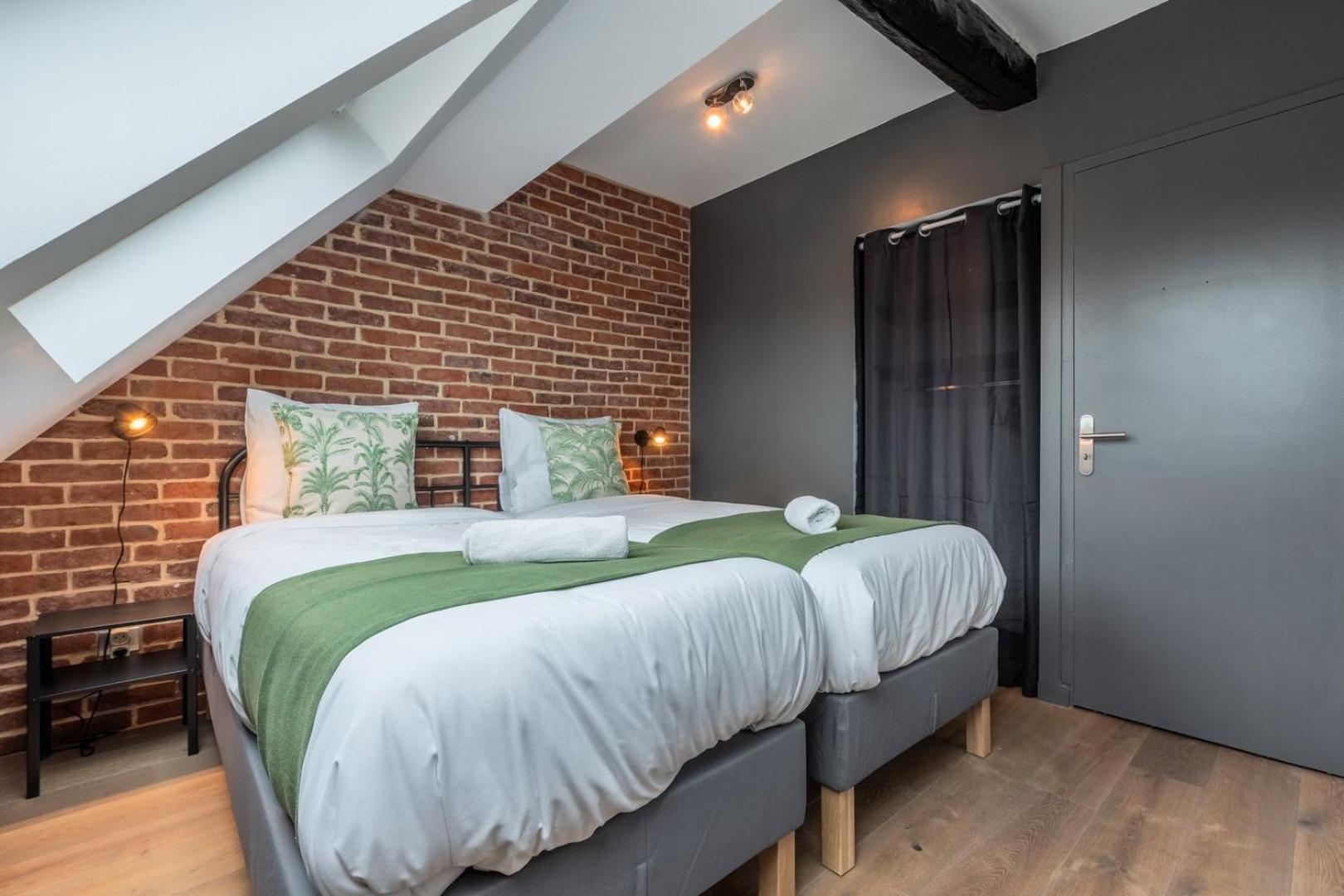 Apartment Two Bedroom In The Heart Of Old *
