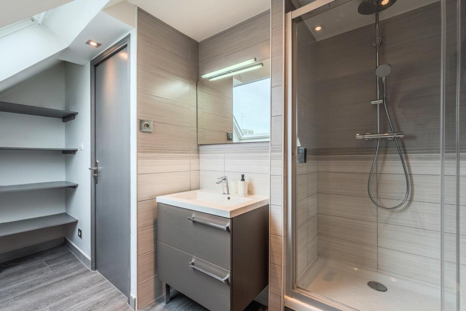 Two Bedroom In The Heart Of Old Lille
