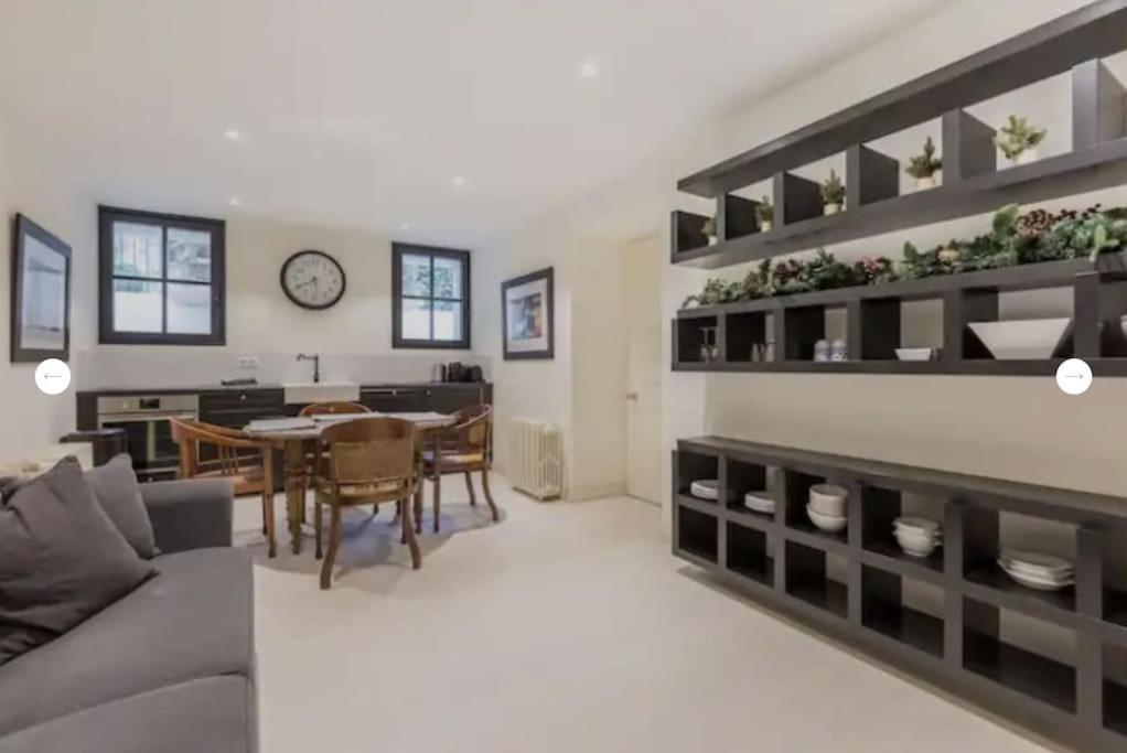 4p, Vieux Gardens Flat *