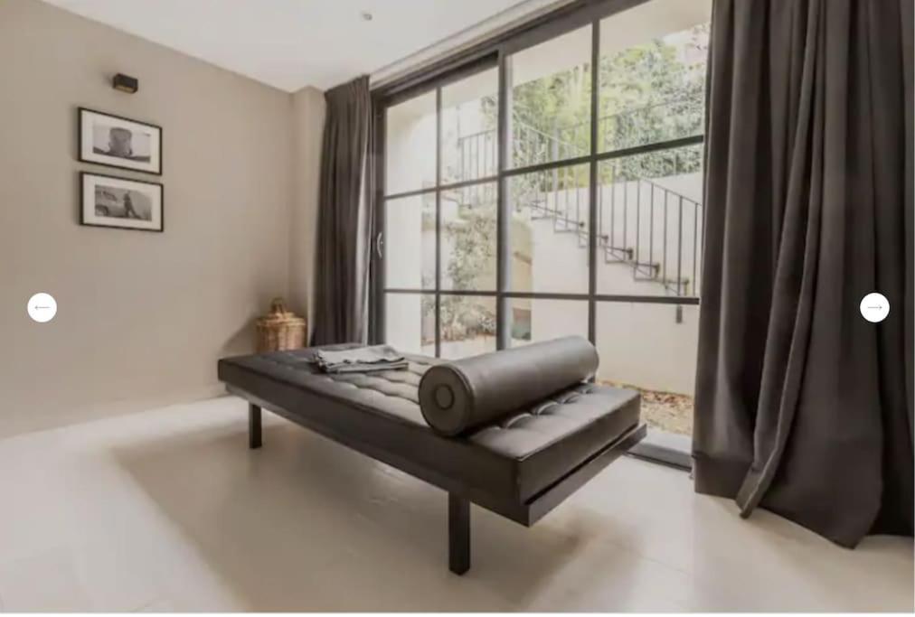 4p, Vieux Gardens Flat *