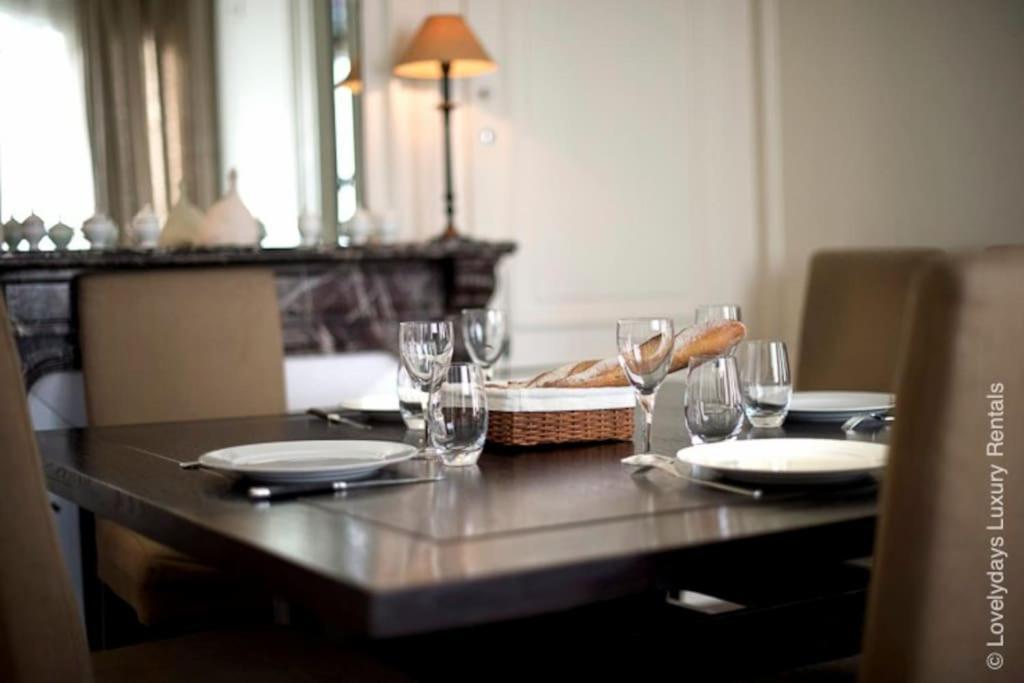 4p Elegant Flat, Vieux Lille, Carpark Apartment *