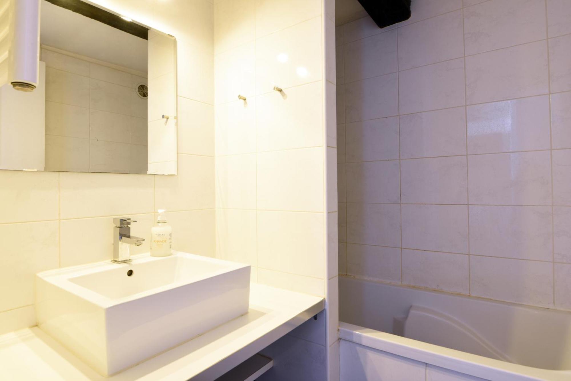 Royale Vieux 24h24h Access Apartment