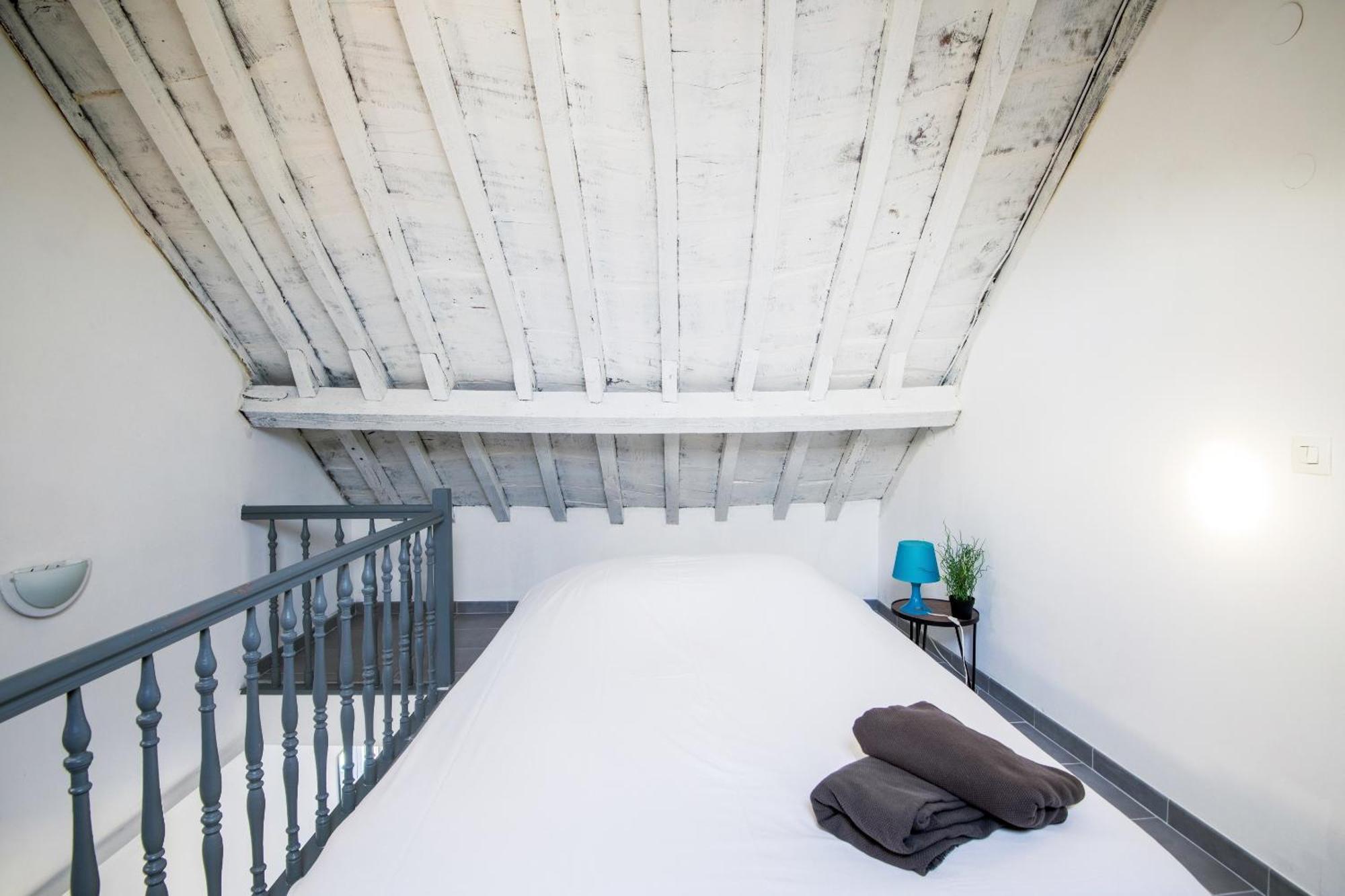 Royale Vieux 24h24h Access